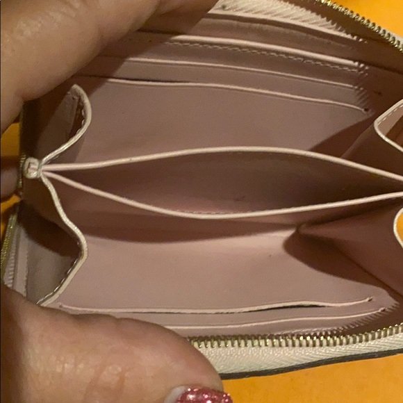 Louis Vuitton pink vernis zippy wallet - Picture 10 of 14